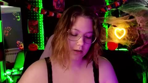 Jenia online show from 10.21.25