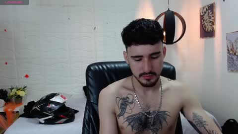 Snapshot of dmitrisanders1 chatting on 12.20.24 Maybe in pvt online show from 12.20.24