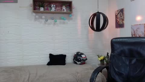 Snapshot of dmitrisanders1 chatting on 01.25.25 Maybe in pvt online show from 01.25.25