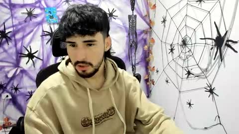 Snapshot of dmitrisanders1 chatting on 12.20.25 Maybe in pvt online show from 12.20.25