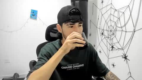 Snapshot of dmitrisanders1 chatting on 02.20.26 Maybe in pvt online show from 02.20.26