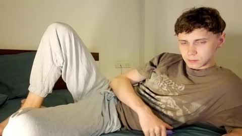 Snapshot of doedeeer chatting on 02.05.25 Alex online show from 02.05.25