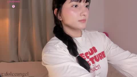 Snapshot of dolceangel__ chatting on 06.15.26 Blair online show from 06.15.26