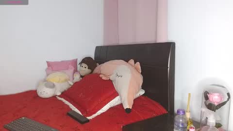 Snapshot of doll_and_sex chatting on 01.08.25 Auro and Santiago online show from 01.08.25