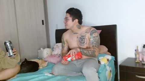 Snapshot of doll_and_sex chatting on 02.04.25 Auro and Santiago online show from 02.04.25