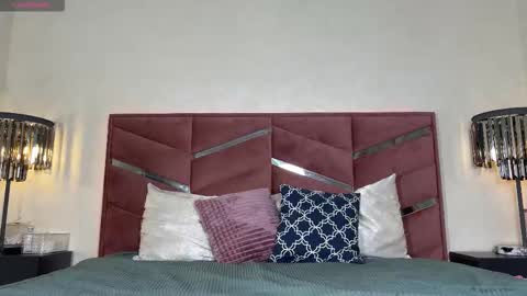 Snapshot of doll_from_venus chatting on 09.27.25 Dorothy Mayfield online show from 09.27.25