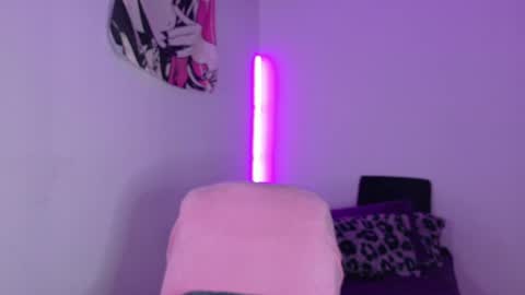 Isabela   Independet model 3 online show from 07.28.26