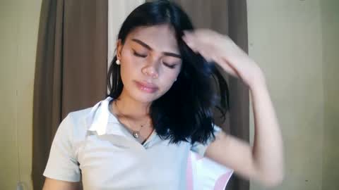 Snapshot of dolly_angel2 chatting on 12.29.24 dolly_angel2 online show from 12.29.24