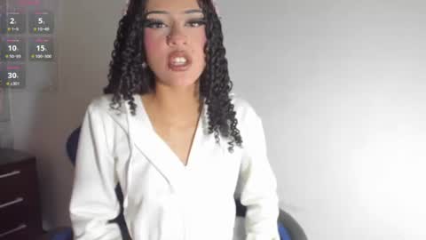Snapshot of dolly_boob chatting on 07.07.26 dolly_boob online show from 07.07.26