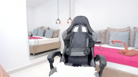 dolly walker online show from 02.02.25