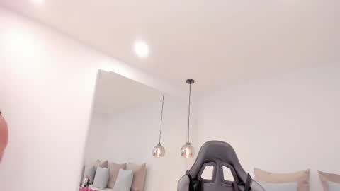 dolly walker online show from 02.25.25