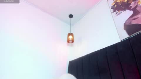 Call me Zoe  online show from 05.15.26