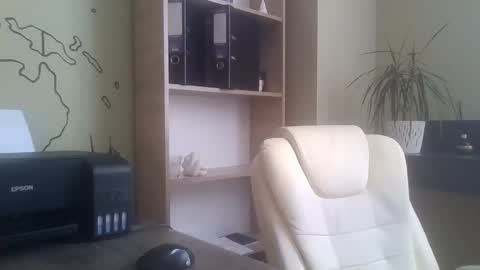 DollyRoma online show from 11.24.25