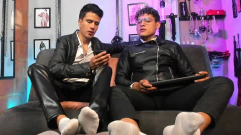 Snapshot of dom2travelers_sm chatting on 01.26.25 Diego Castell online show from 01.26.25