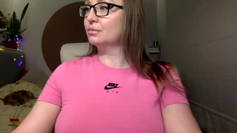 DOM MUMMY online show from 01.19.26