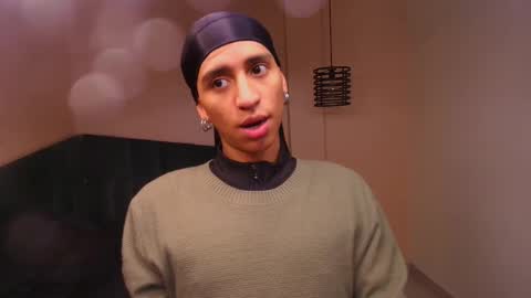 Snapshot of dom_veneno chatting on 09.14.25 dom_veneno online show from 09.14.25