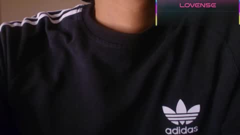 Snapshot of dom_veneno chatting on 09.18.25 dom_veneno online show from 09.18.25