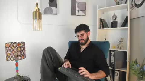 Snapshot of domboy_ chatting on 06.14.26 domboy online show from 06.14.26