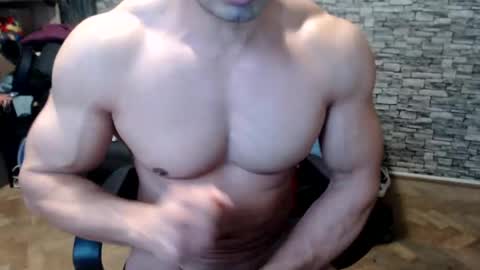 Snapshot of dominatemuscle chatting on 12.21.24 Kevin online show from 12.21.24