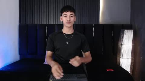 Dominic online show from 04.15.26