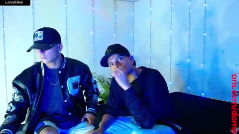 Snapshot of dominic_hanks chatting on 03.11.25 DOMINIC AND ANDREW online show from 03.11.25