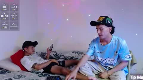 Snapshot of dominic_hanks chatting on 10.21.25 DOMINIC AND ANDREW online show from 10.21.25