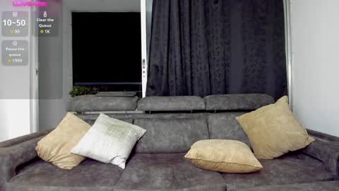 Snapshot of dominic_joness chatting on 12.08.24 SANTI independent model online show from 12.08.24