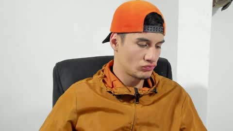 Snapshot of dominic_radccliffe chatting on 05.06.26 Your real love online show from 05.06.26