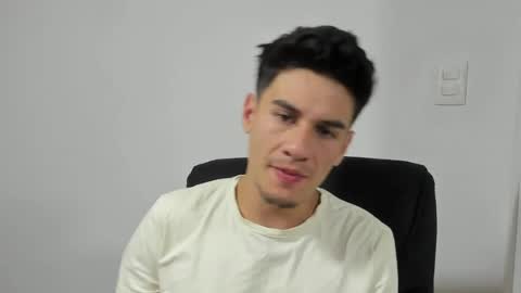 Snapshot of dominic_radccliffe chatting on 05.14.26 Your real love online show from 05.14.26