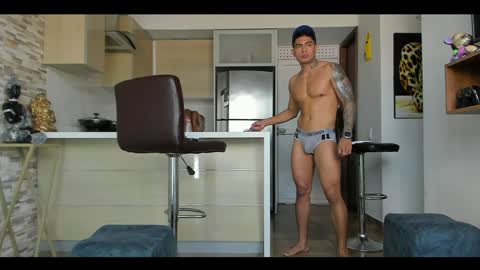 Snapshot of dominiofit chatting on 01.20.25 Only fans Ronnie col---InstaRonniecolleman online show from 01.20.25