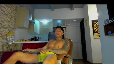 Snapshot of dominiofit chatting on 09.21.25 Only fans Ronnie col---InstaRonniecolleman online show from 09.21.25