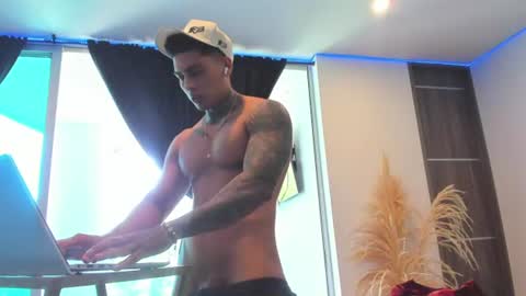 Only fans Ronnie col---InstaRonniecolleman  online show from 06.11.26
