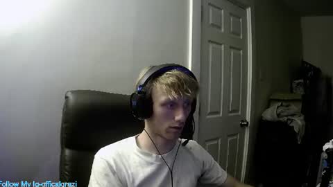 Snapshot of domohead0 chatting on 07.17.26 dom online show from 07.17.26