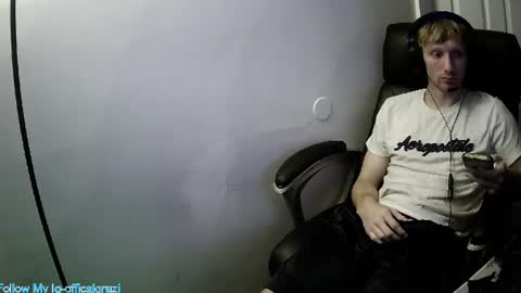 Snapshot of domohead0 chatting on 07.26.26 dom online show from 07.26.26
