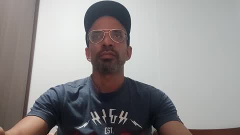 Snapshot of don__chi chatting on 12.21.24 don__chi online show from 12.21.24