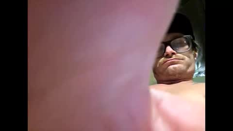 Snapshot of donaldketch05 chatting on 10.31.25 donaldketch05 online show from 10.31.25