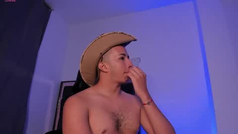 Donat Independent Model online show from 04.15.26