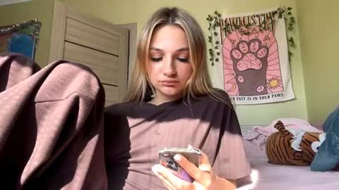 Lily online show from 07.20.26