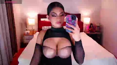 donia_maria online show from 12.22.24