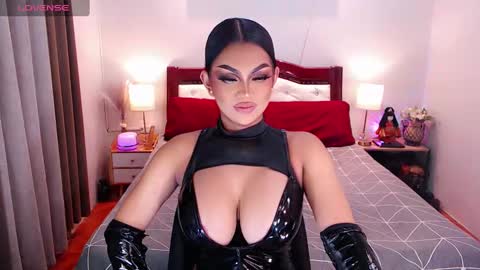 donia_maria online show from 12.28.24