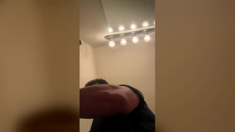 Snapshot of doodlez224472 chatting on 12.23.25 doodlez224472 online show from 12.23.25