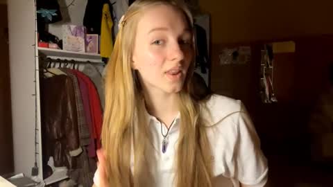 Snapshot of doreathagustave chatting on 02.25.26 Anika online show from 02.25.26