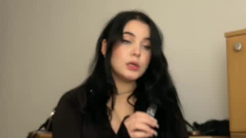 Snapshot of dorian1211 chatting on 11.05.25 Doriana online show from 11.05.25