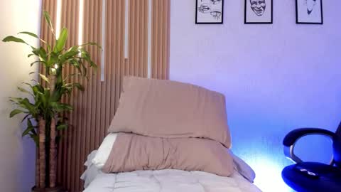 dorian_mystery online show from 10.18.25