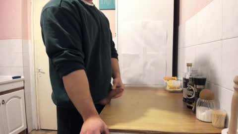 Snapshot of doriancretu95 chatting on 12.18.24 menu below online show from 12.18.24