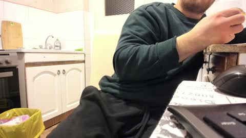 Snapshot of doriancretu95 chatting on 01.22.25 menu below online show from 01.22.25