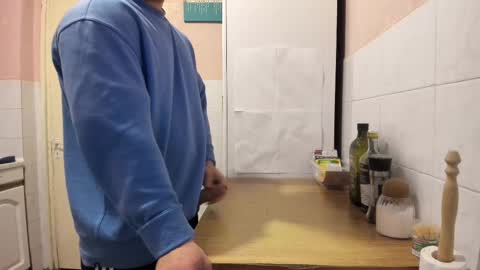 Snapshot of doriancretu95 chatting on 02.15.25 menu below online show from 02.15.25