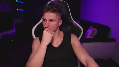 Dorian Reyes online show from 10.29.25