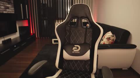 Dorian Reyes online show from 02.08.26