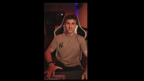 Snapshot of dorianreyes chatting on 07.26.26 Dorian Reyes online show from 07.26.26